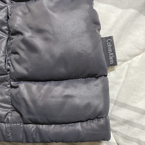 Calvin Klein Packable Lightweight Premium Down Puffer Jacket - Picture 9 of 9